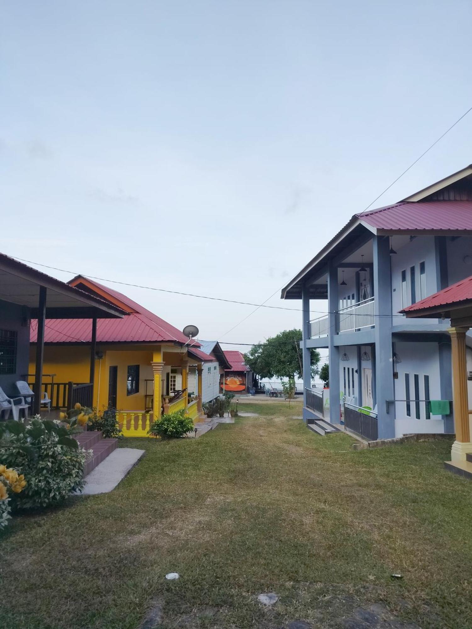 レストゥ シャレー Kampong Ayer Batang エクステリア 写真
