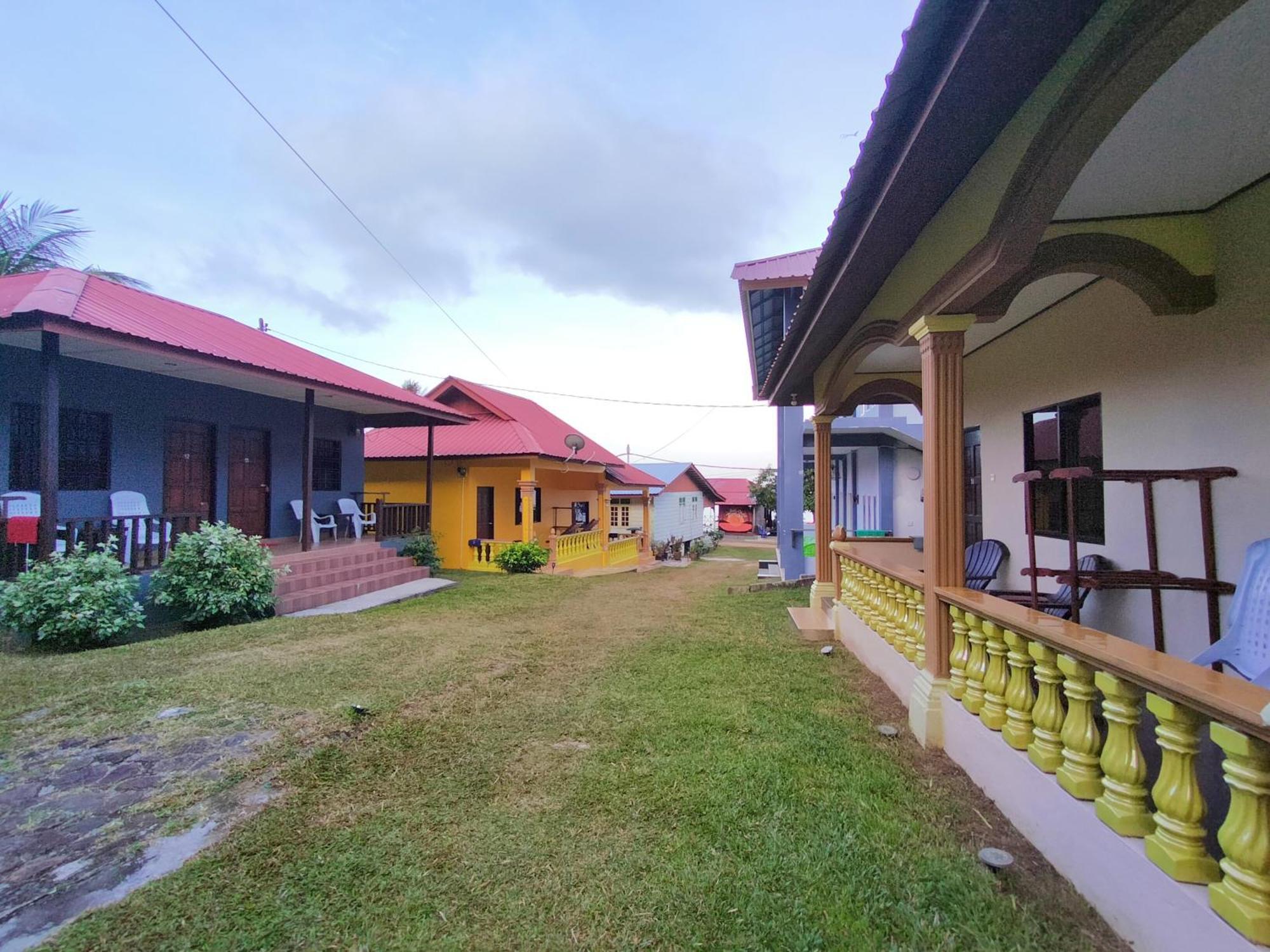 レストゥ シャレー Kampong Ayer Batang エクステリア 写真